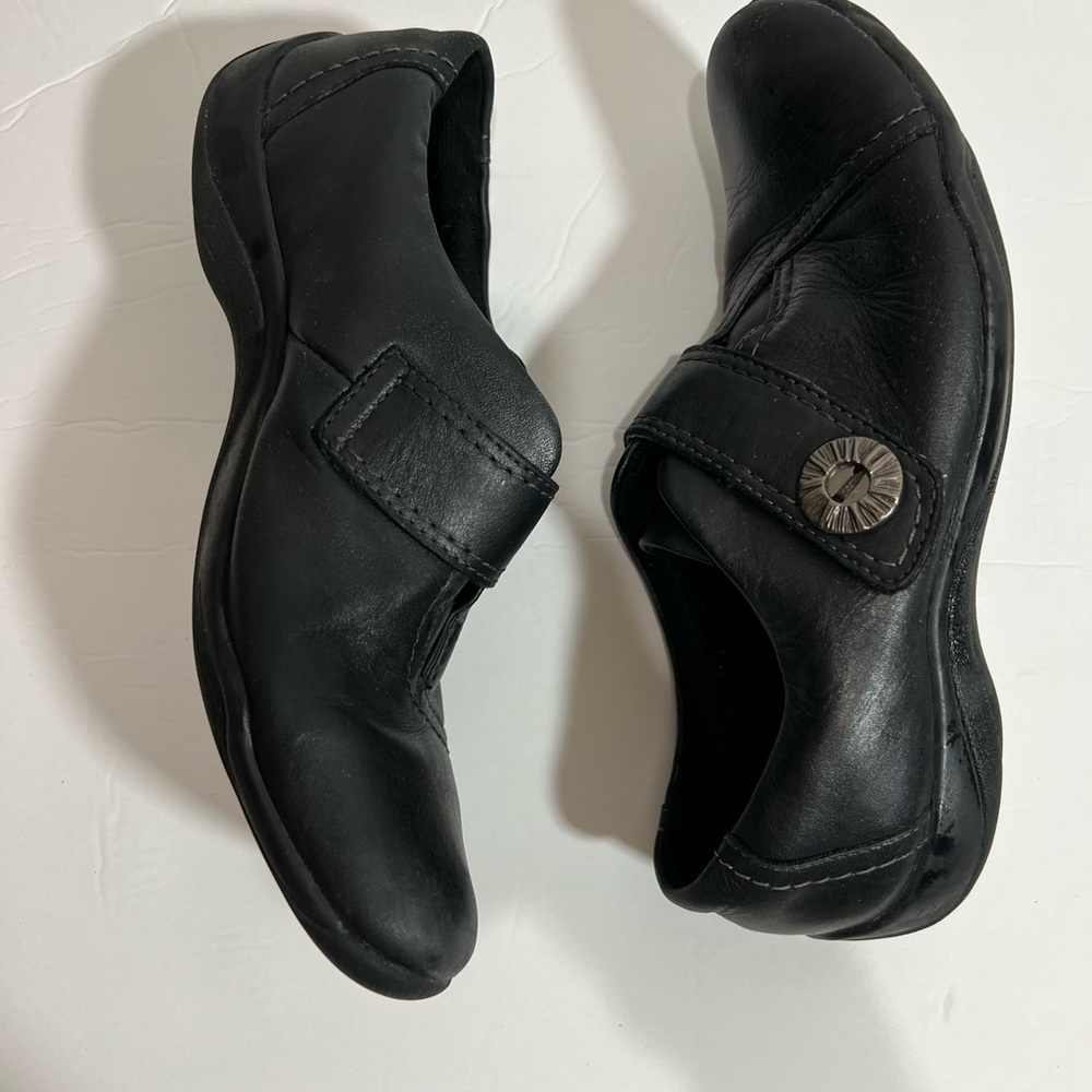 Clarks Artisan Kessa Betty Black Textured Leather… - image 2